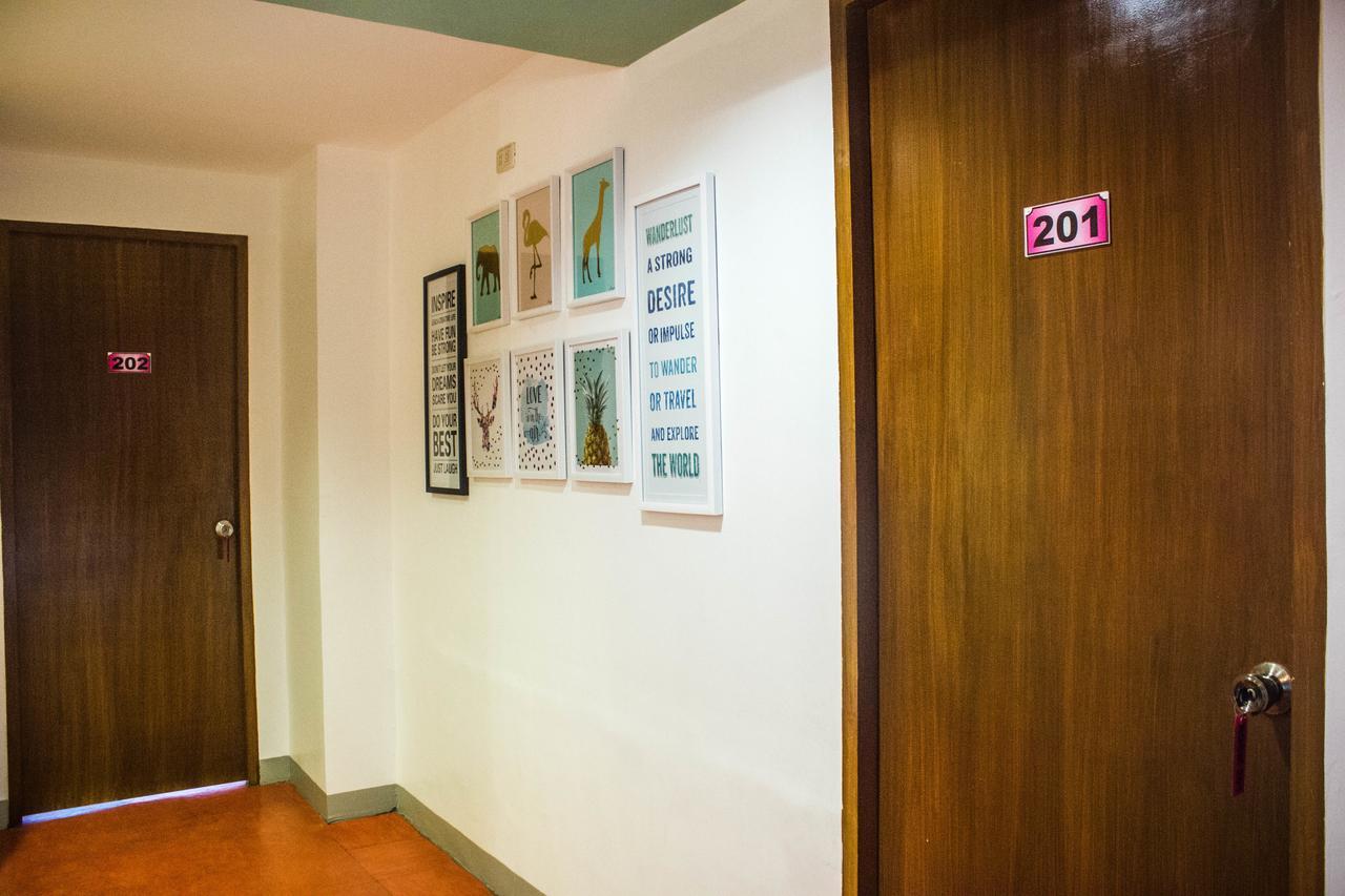 Naps & Maps Hostel セブ市 エクステリア 写真