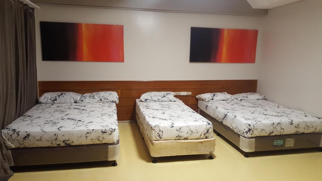 Naps & Maps Hostel セブ市 エクステリア 写真